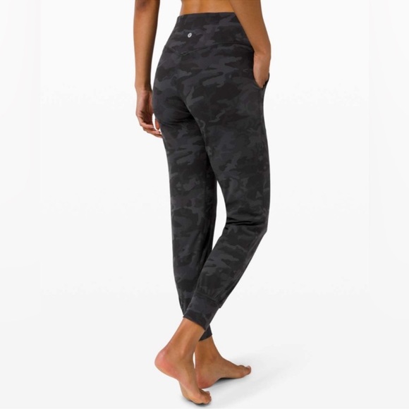 Lululemon Align HR Jogger - Picture 1 of 9
